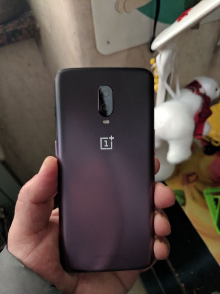 TechnicalSkyin's tweet image. Vai ! Ye minimal design kitna jiyada khubsurat hain😍
#oneplus6t