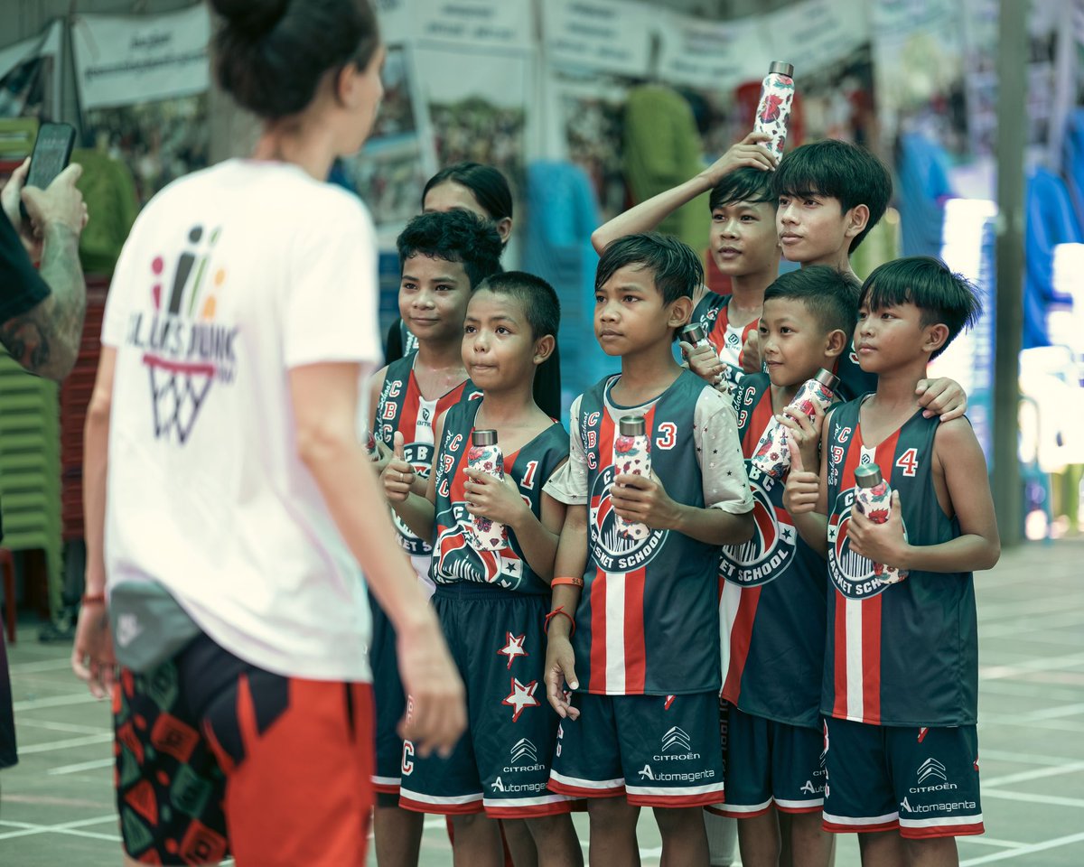 Slums Dunk ODV tweet media