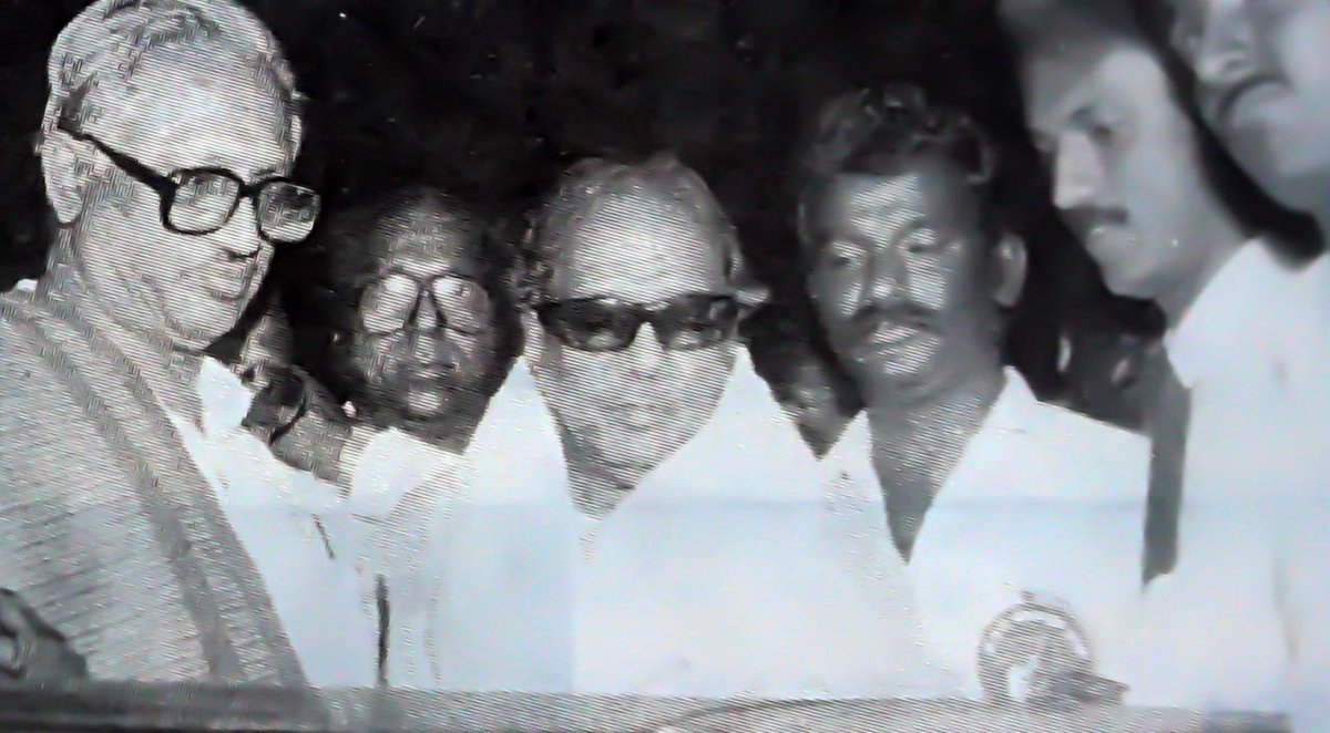 Udhaystalin's tweet photo. இளைஞர்களை ஒன்றிணைத்து இயக்கமாக்கி, தமிழர் உரிமை காக்கும் பேராயுதமாக கழகத்தை உருவாக்கினார் பேரறிஞர் அண்ணா. அவர் காட்டிய வழியில் உடன்பிறப்புகளுக்குக் கொள்கை உணர்வூட்டி கழகத்தை வளர்த்தெடுத்தார் ��ுத்தமிழறிஞர் கலைஞர். 

அவர்களின் நீட்சியாக, இயக்கத்திற்கான எதிர்காலம் குறித்த பெருங்கனவோடு, லட்சக்கணக்கான இளைஞர்களை அரசியல்மயப்படுத்திடும் பாசறையாக, நம் கழகத் தலைவர் @mkstalin அவர்களின் முன்னெடுப்பில் மதுரை ஜான்சி ராணி பூங்காவில் இதே நாளில்தான் @dmk_youthwing தொடங்கப்பட்டது. 

இத்தகைய வரலாற்றுப் பெருமைகள் நிறைந்த இளைஞர் அணியின் செயலாளராக அதன் பணிகளை ஒருங்கிணைப்பதில் பெருமை கொள்கிறேன��.   

கலைஞர் நூற்றாண்டில் உள்ளோம், நமக்கான கழகப் பணிகள் காத்திருக்கின்றன.
உண்மையான புதிய இந்தியாவை விடியச் செய்ய, கழகத் தலைவரின் கரங்களுக்கு 2024- தேர்தல் வெற்றியைக் கொண்டு சேர்த்திடும் வகையில் அயராது உழைத்திட இந்நாளில் உறுதியேற்போம்!
#DMKYouthwing