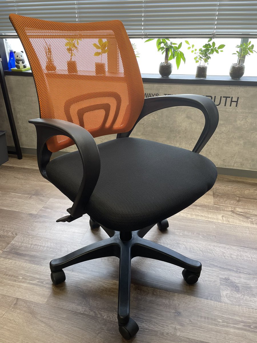 panding_office's tweet photo. オフィスチェア、一脚使わなくなりましたので直接取りに来てくれる方にお譲りしようと思います。JR常磐線金町駅のお近くにお住まいの方、ご連絡ください。

【美品】オフィスチェア(ロッキング・昇降機能・メッシュ) 
https://t.co/SskhQff01T https://t.co/3b6BzpvPOB