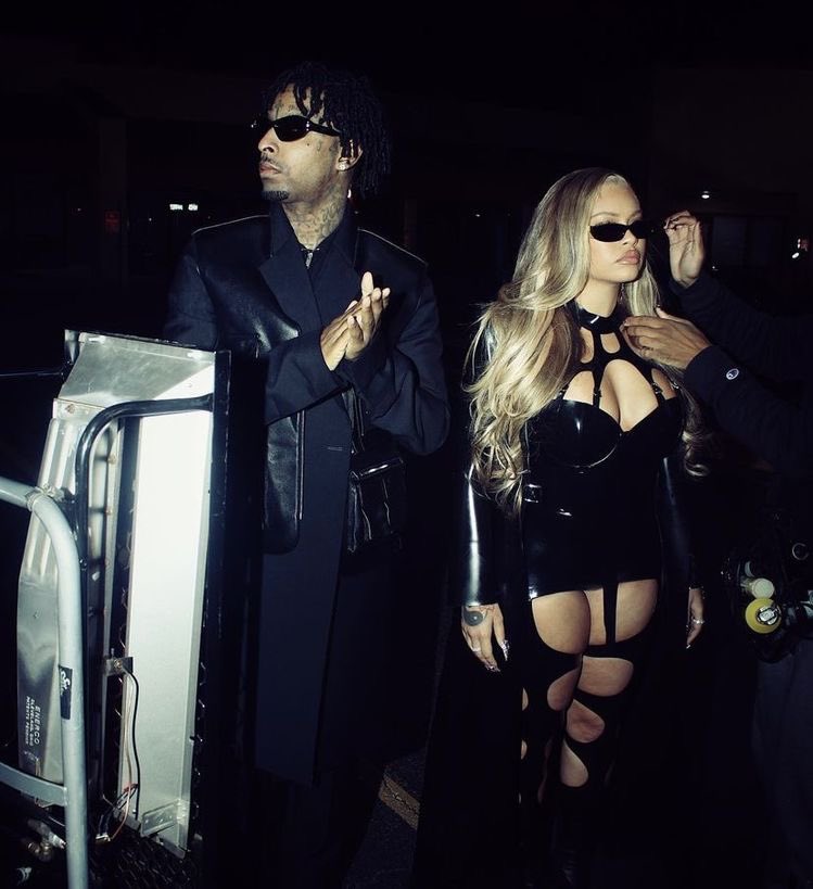 the queen tweet media