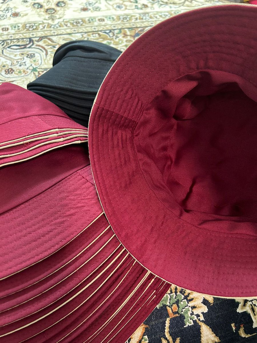 cocoreexyoo's tweet photo. D-2 to TAKEOFFINKL 🤩✨

The bucket hat is hereee
More info tonight! 

Follow us for more

#iKONinKL #iKONinKUALALUMPUR #iKON_TAKEOFF_KL #TAKEOFFinMY #TAKEOFFinKL https://t.co/6gS9lYSXgm