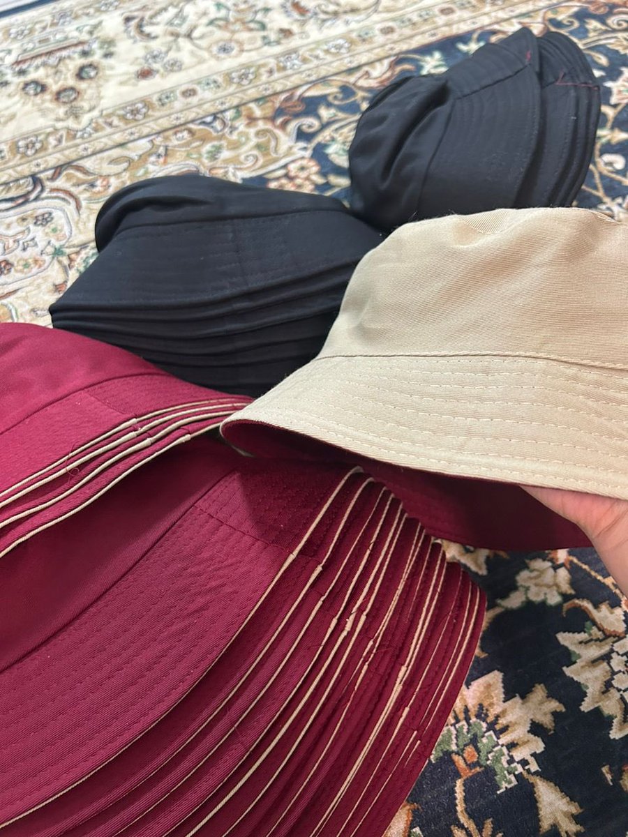 cocoreexyoo's tweet photo. D-2 to TAKEOFFINKL 🤩✨

The bucket hat is hereee
More info tonight! 

Follow us for more

#iKONinKL #iKONinKUALALUMPUR #iKON_TAKEOFF_KL #TAKEOFFinMY #TAKEOFFinKL https://t.co/6gS9lYSXgm