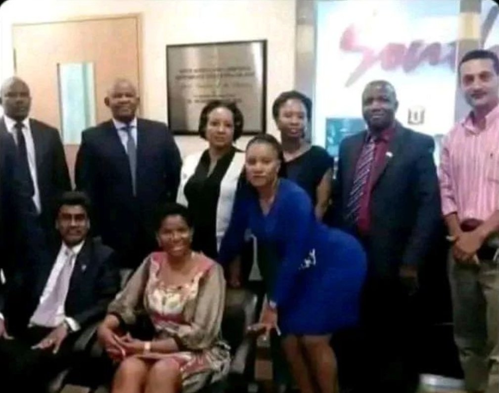 IamCarolPrimah's tweet photo. How the Uganda Airlines CEO got her job😂 https://t.co/p5AgEMkJiY