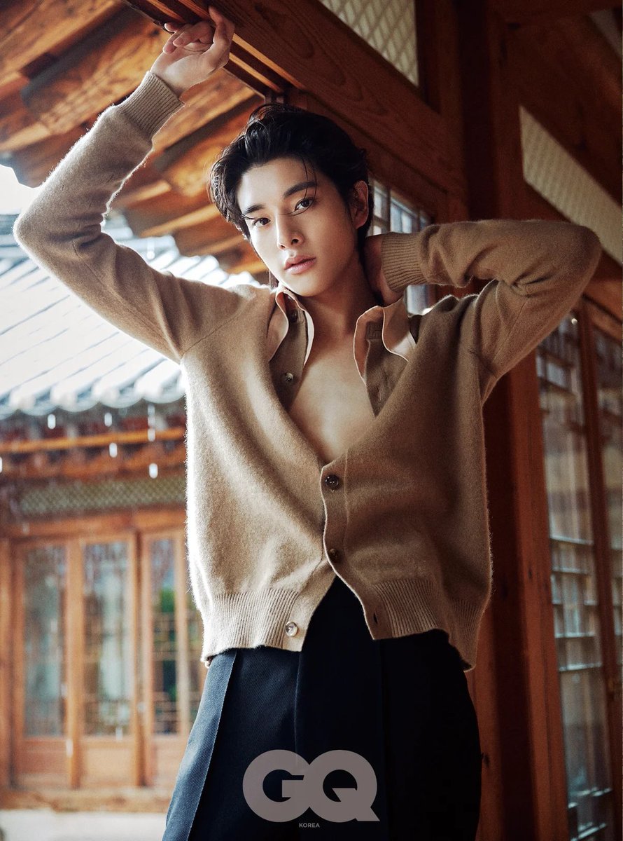 enhypenupdates's tweet photo. (5/9)

@ENHYPEN_members @ENHYPEN #ENHYPEN #엔하이픈 #JAKE #제이크 https://t.co/PpMKp3AE2v