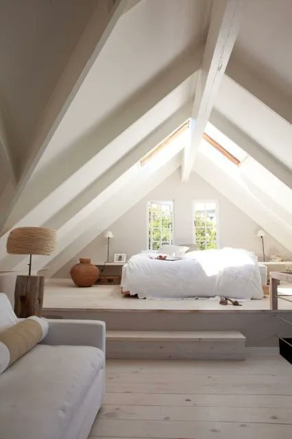cocondedeco's tweet photo. Conseils déco | Que faire des poutres dans les combles? https://t.co/8F2A9Z7CvY
#aménagement #combles #décoration https://t.co/yAlDYdOzMe