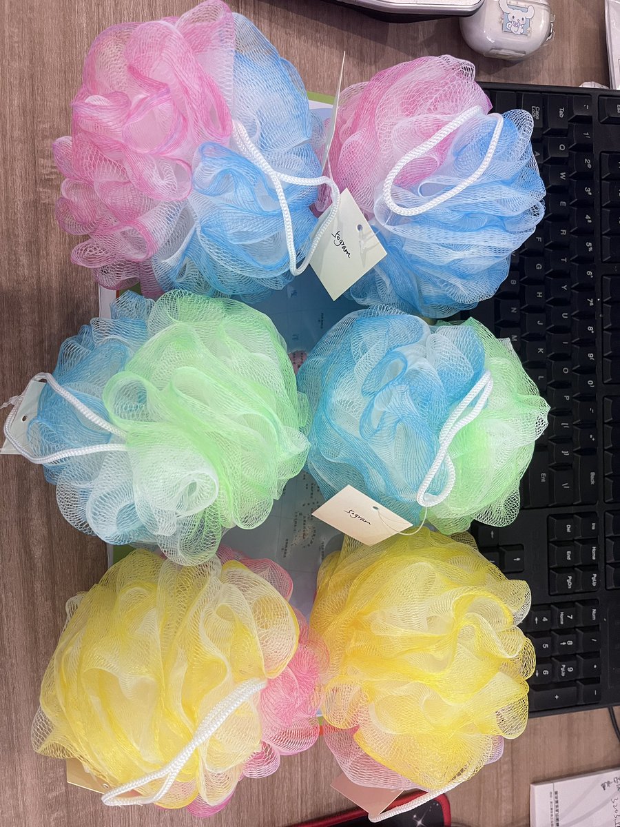 Mia194791238083's tweet image. Multi color bath pouf. So pretty design😊

Please contact me WhatsApp+15521998554
 #bathball #loofahsponge #showerpouf #showerpuff