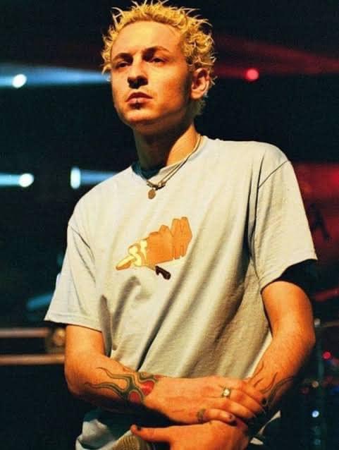 shakcityxo's tweet photo. 𝟼 𝚈𝚎𝚊𝚛𝚜 🕊️🤍

• RIP Chester • 
20/3/1976 • 20/7/2017 https://t.co/klq9mEv7kp