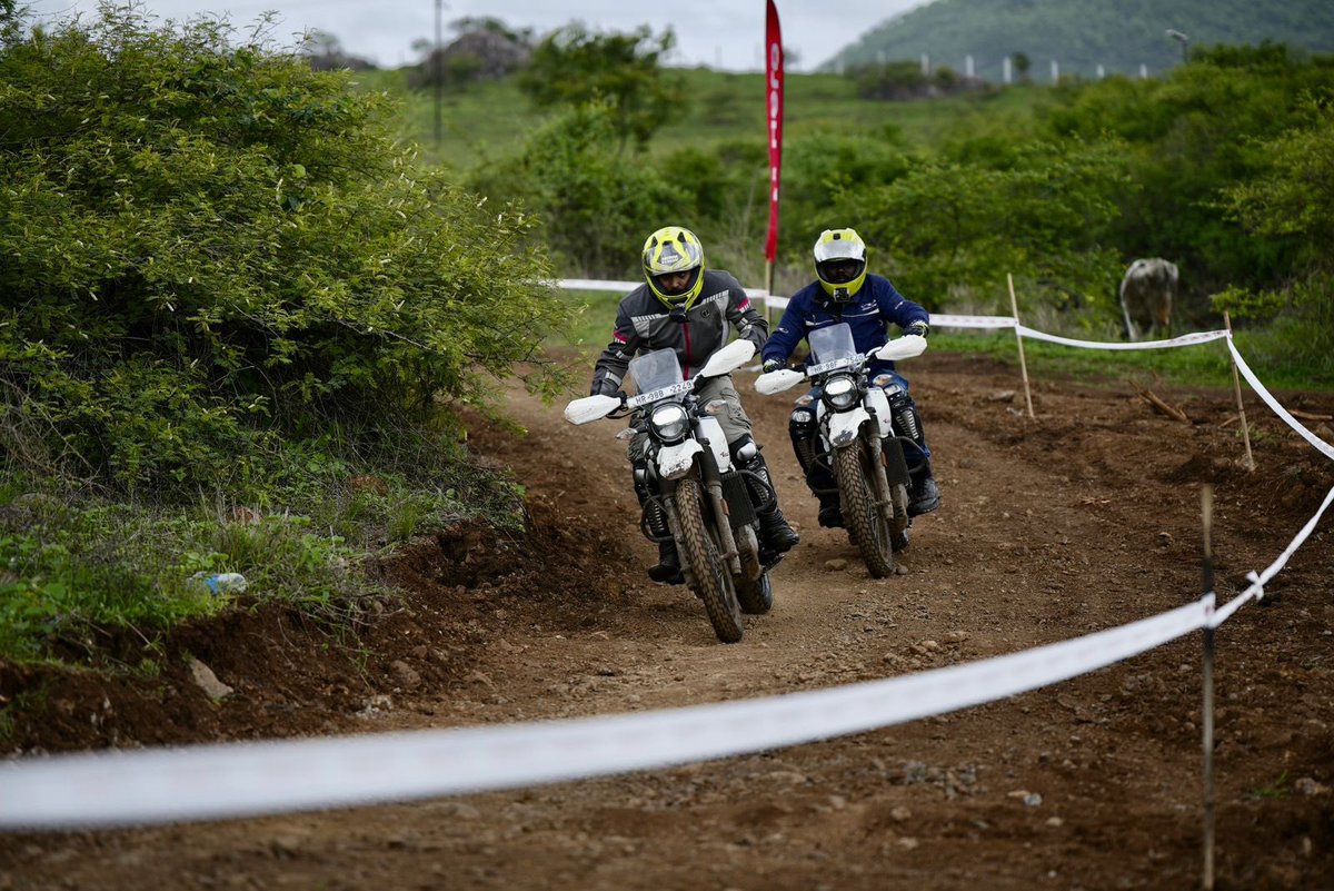 HeroMotoCorp's tweet photo. The 2023 #XtracksPune saw 200+ off-road enthusiasts take on grueling enduro & motocross obstacles. Complete with a fresh drizzle and over 500+ online registrations accompanied by adrenaline-pumping #Motorsports, the event was one for the books!
#HeroMotoCorp #Xpulse200 #Xpulse4V https://t.co/ECnfeRwUcv