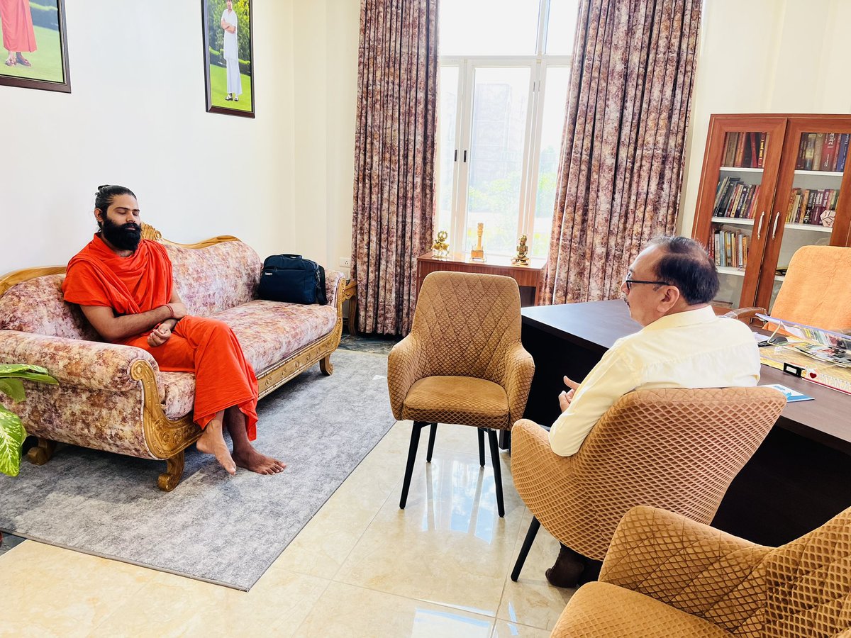 ajaysharmafmcg's tweet photo. Today we had a meeting with Swami Saswat ji at Patanjali Wellness Center to strengthen collaboration and long term association with Patanjali for exclusive contract for procurement of goat milk from USGCF. https://t.co/LydXSgIV8u