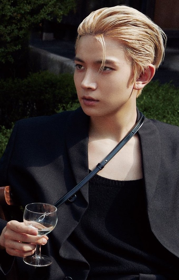 ihs_heeseung's tweet photo. heeseung the finest man that you are 😩 https://t.co/rYh0pByolU