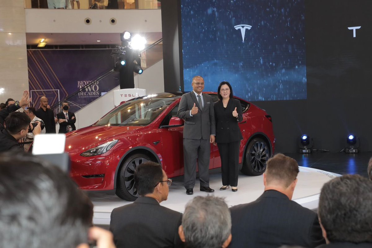 OfficialMIDA's tweet photo. Exciting News! @TeslaMotorsMY has chosen Malaysia as its next destination for expansion, showcasing our country's undeniable appeal as a top-notch investment hub in the region. https://t.co/fZGPkrnU0U