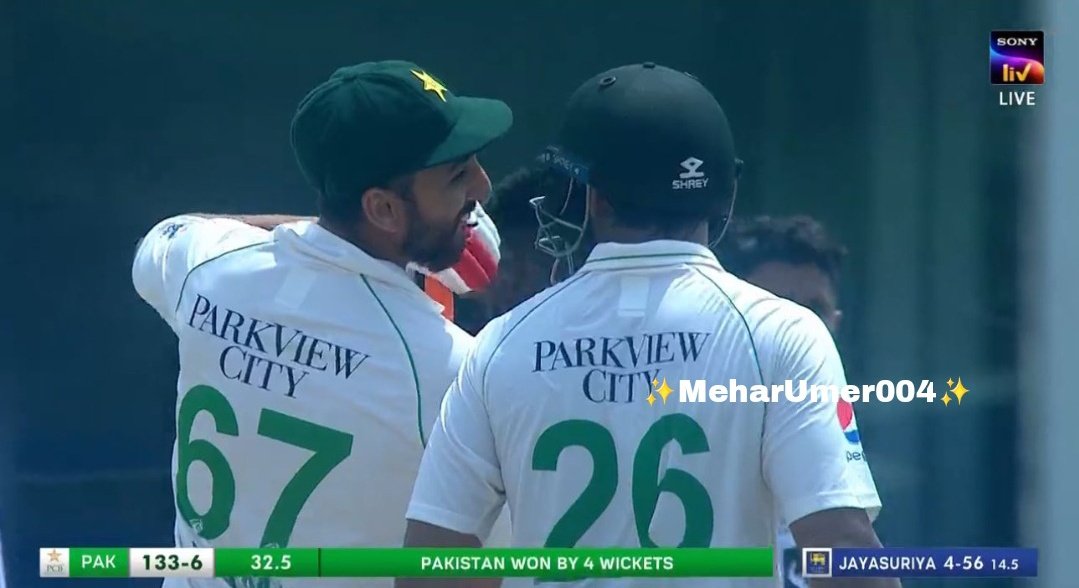 Meharumer004's tweet photo. Pakistan won the First Test Match by 4 Wickets, Congratulations Pakistan &amp; King Babar Azam 🇵🇰😍
#MeharUmer004 #PAKvSL #PakvsSl #SLvPAK #SLvsPAK #BabarAzam https://t.co/6WAQOalzqI