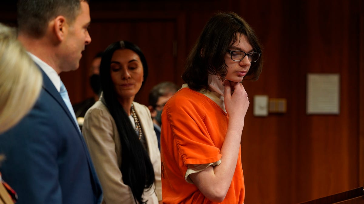 Michigan school shooter doesn’t want bodies of his victims shown at hearing #BreakingNews #Breaking #NewsUpdate #News #LatestNews #NewsUpdates #DailyNews #DailyNewsUpdates https://t.co/7m3IgqE5kX https://t.co/I1f0cb30rK