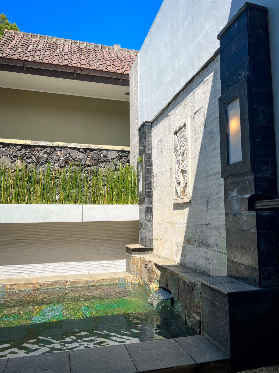 GraciaSpa's tweet photo. authentic atmosphere from private hot spring pool, Jati Villa.
.
.
.

#graciaspa #kawahratupool #hotspringpool #resorthotellembang #villalembang #hotellembang #agoda #traveloka #booking #cafe #restaurant #exploresubang #explorebandung #vacation #park #recreation #gathering https://t.co/TNVM3wavO0