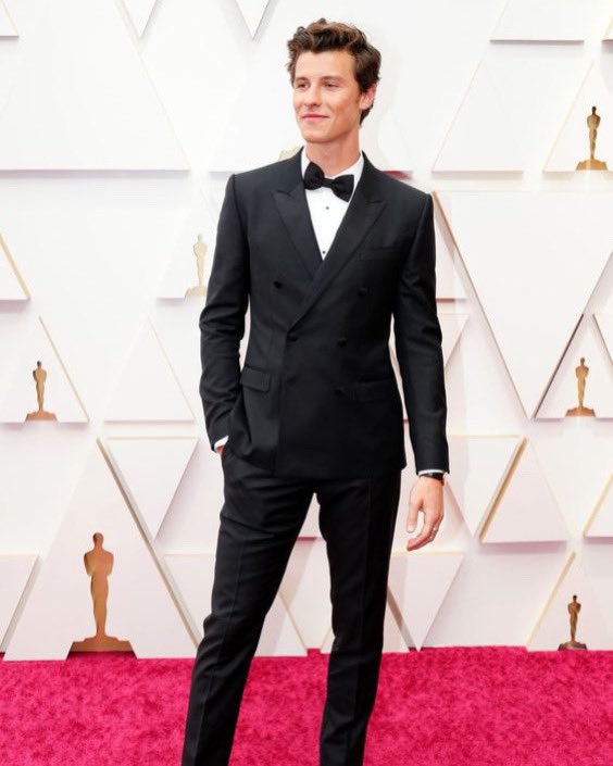 UMusicIndia's tweet image. Just our men in black! 🖤
#XOCrew #LittleSailors #MendesArmy #TeamDrizzy #ThursdayMood