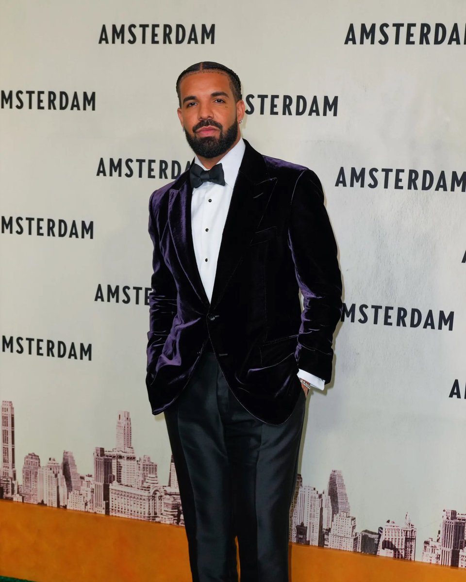 UMusicIndia's tweet image. Just our men in black! 🖤
#XOCrew #LittleSailors #MendesArmy #TeamDrizzy #ThursdayMood