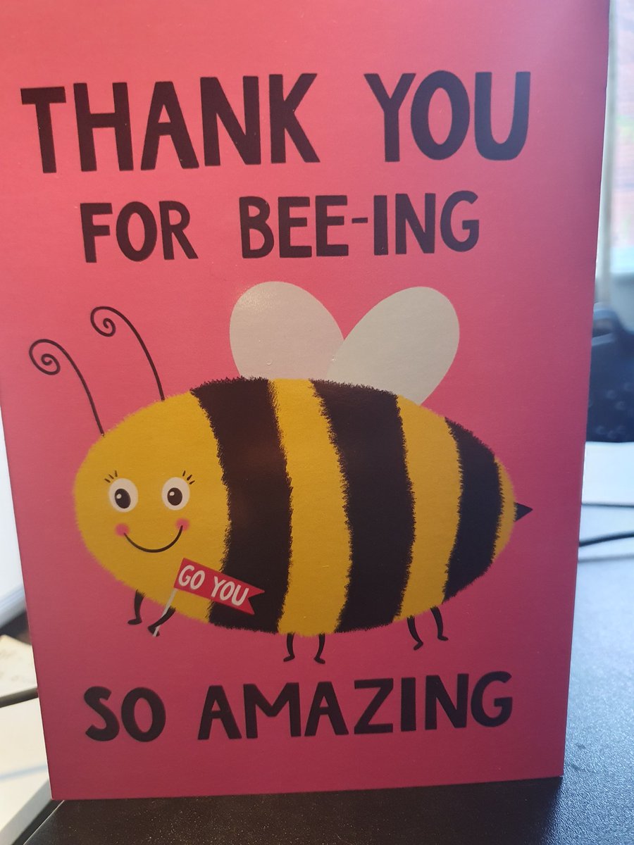 Vixxmclean's tweet photo. Just loving the choice of card #manchesterbee @_christieanne @amandamarsh2016 @kim_fjacks @Palamoi1 @HannahDowling88 @LauraDigg93 https://t.co/VrHGXJ2yLY