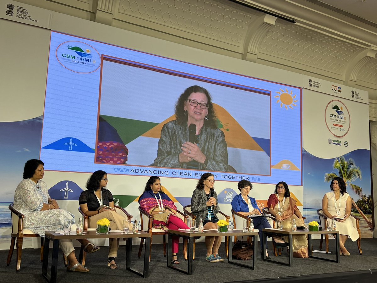 CEMSecretariat's tweet photo. The second day of #CEM14MI8 took off with some great conversations!

A big thank to all the side events organizers to all the panellists who joined the conversation about #cleanenergytransitions!

You can watch all the events live here:
▶️ https://t.co/XPzSr2qrLy

#CEM14 https://t.co/in2NOgHFqh