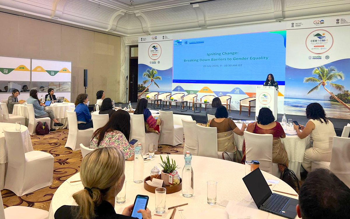CEMSecretariat's tweet photo. The second day of #CEM14MI8 took off with some great conversations!

A big thank to all the side events organizers to all the panellists who joined the conversation about #cleanenergytransitions!

You can watch all the events live here:
▶️ https://t.co/XPzSr2qrLy

#CEM14 https://t.co/in2NOgHFqh