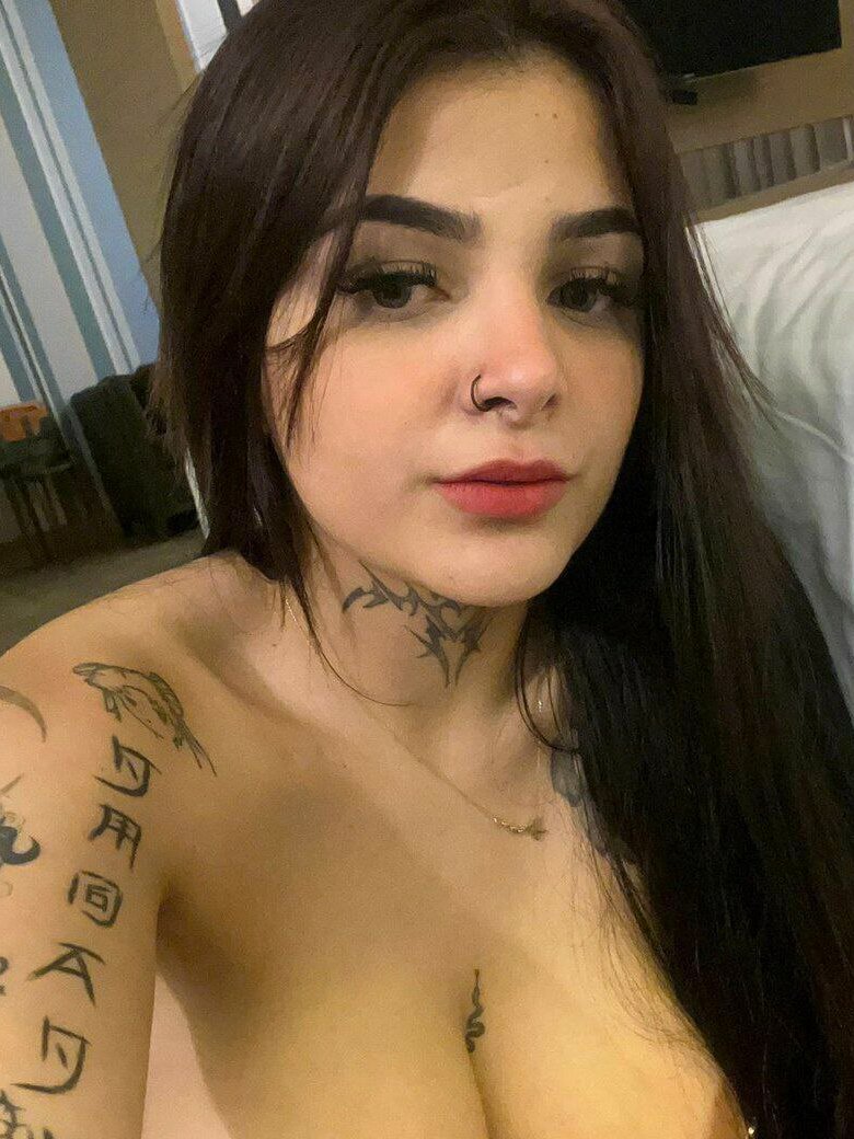 La quieres ver completa 👀 Si tiene muchos RT la subo 🖤