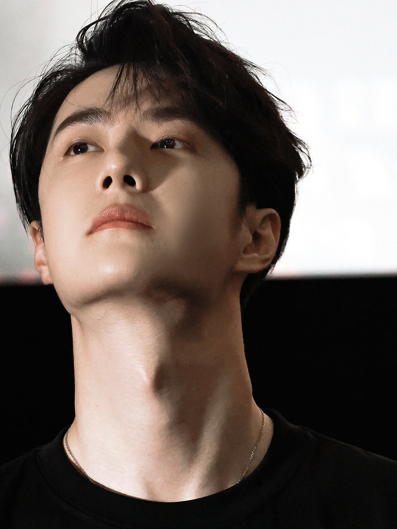 LunaMiu3's tweet photo. 💚 #WangYiBo #BoBeautiful 💚
Chiếc cổ cực phẩm vừa cao vừa trắng với quả táo siêu đẹp của BoBo 😍💚💚💚💚💚💚💚💚 https://t.co/rRAcIOQQio