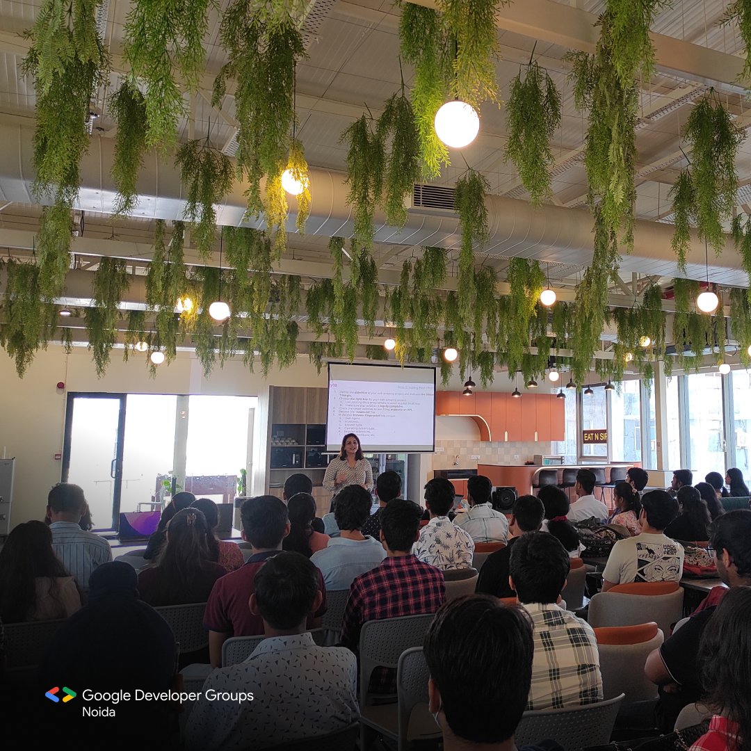 gdg_noida's tweet image. Unleashing the Power of Tech! ⚡ 
Our vibrant community dived deep into the realm of up-and-coming technology, from questioning ML Models to deciphering Data Science. 
#TechUnleashed #DataScience #ML