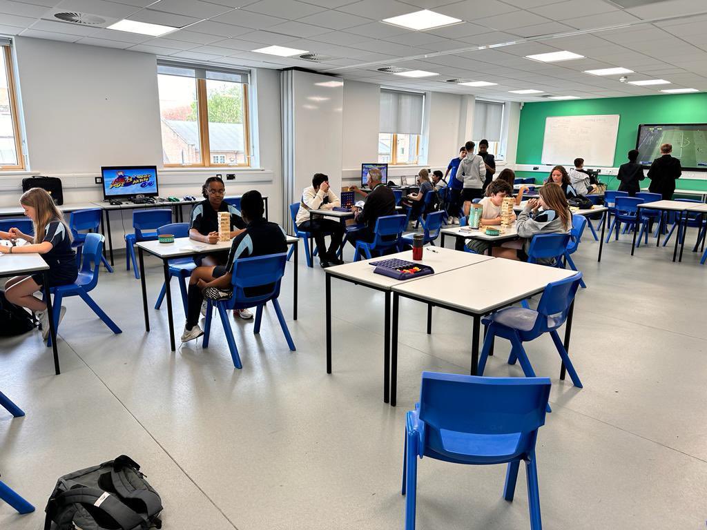 Chiswick School tweet media