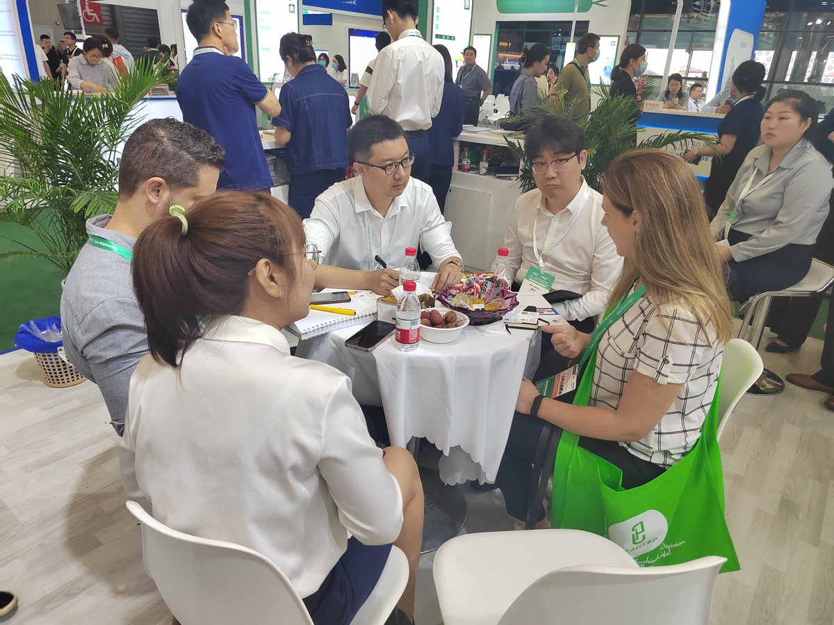 BoaiNKY's tweet photo. June 18th-21st, there was many customers and agents where they came from different countries, we was glad to meet and had a communication with you on ShangHai CPHI！🥰📷 🥰 https://t.co/lKJPzQLeT2