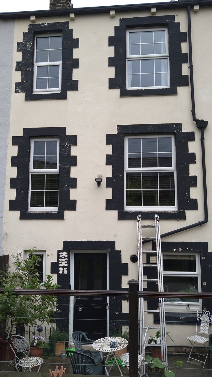 wardandphillips's tweet photo. #jasminewhite #greenivy #duluxweathershield #calverly https://t.co/ujPVYVrk6l