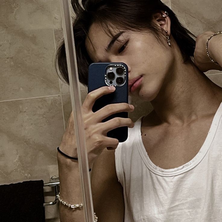 arangimnida's tweet image. hi, im ara ! im looking for interactive moots 

— she/her, filo, istp
— not new to #stantwt &amp;amp; #kpoptwt
— lf engene,stay,once,army 
— any fandom is welcome! 

rt and like are much appreciated!