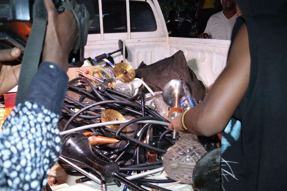 NationMali's tweet image. 🇲🇱 - Opération Centrale Des Stupéfiants (OCS) : 8 personnes écrouées et 15 appareils chichas saisis
( @bamako_bamada )