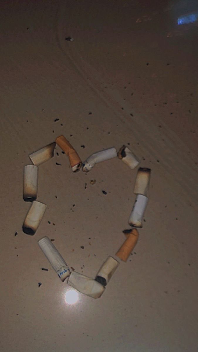 ما أقبح الدُخان وما أجممل المُدخنيـن 🚬 ! .