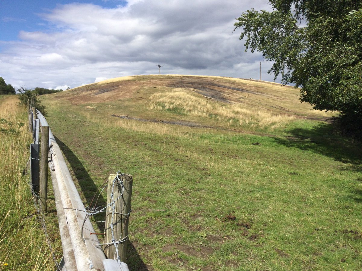 coal_legacies's tweet image. From Smotherfly opencast and into #Pinxton #Derbyshire along what remains of the #canal arm, must be 20 years since my last visit. The #bing,  trackbed of mineral railway, the wharf still remain and a short stretch still in water.
#coal #miningheritage #towpathtrails #explore
