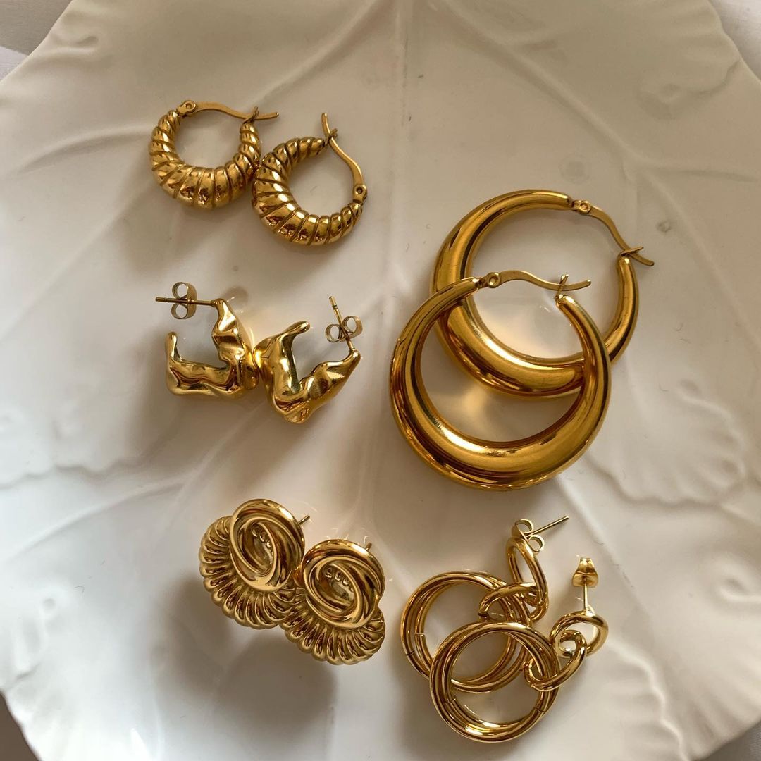 FlutterwaveMkt's tweet photo. We love these beautiful jewellery from @OseJewels 😍

Which one caught your eyes?

Shop here: https://t.co/03OfIgFUNV https://t.co/qXscDrea2b