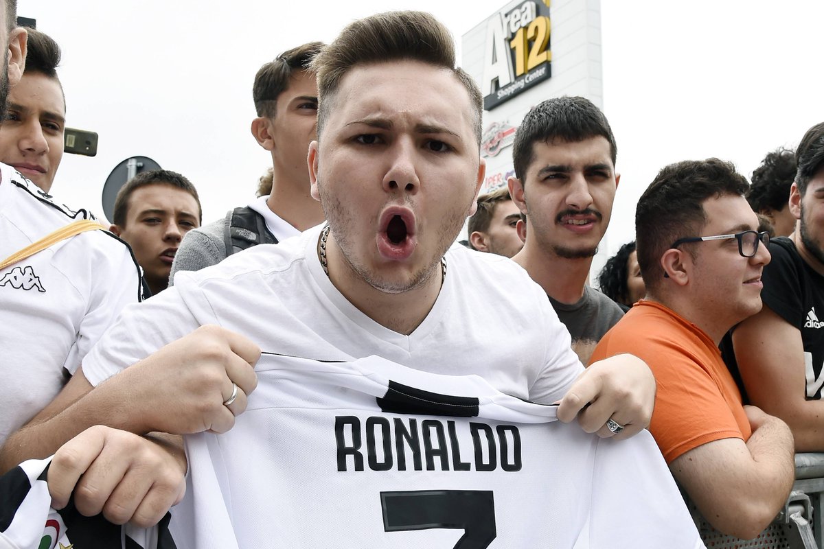 IFTVofficial's tweet photo. Say what you want, but the hype for Ronaldo's transfer to Juventus was unmatched 🔥 https://t.co/24Z5zVNY0z