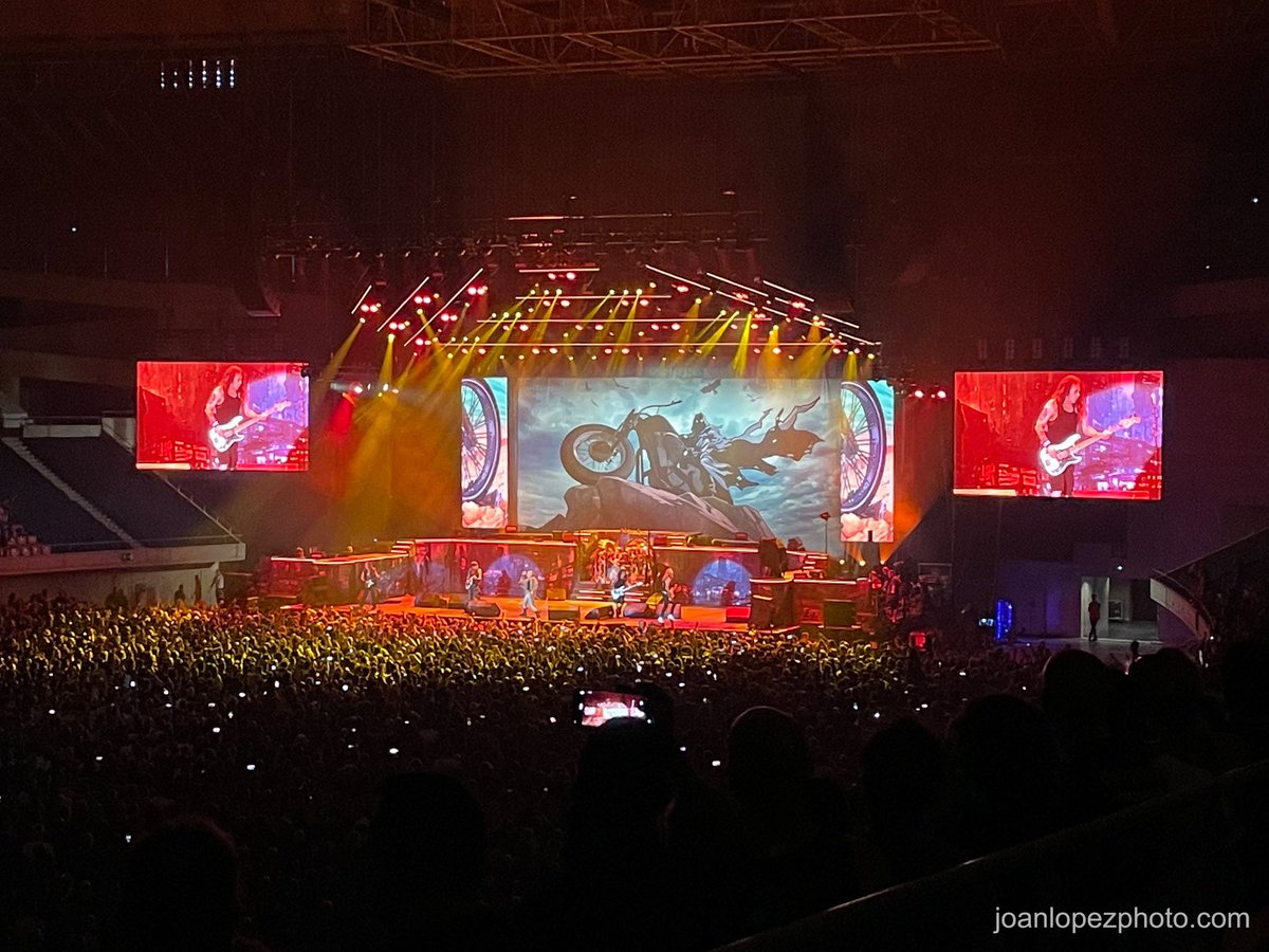 Iron Maiden, The Future Past Tour 2023

📱Apple iPhone 12

#ironmaiden #thefuturepasttour #thefuturepasttour2023 #music #heavymetal #metal #metalmusic #metalsound #heavymetalsound #brucedickinson #steveharris #davemurray #adriansmith #janickgers #nickomcbrain #barcelona…