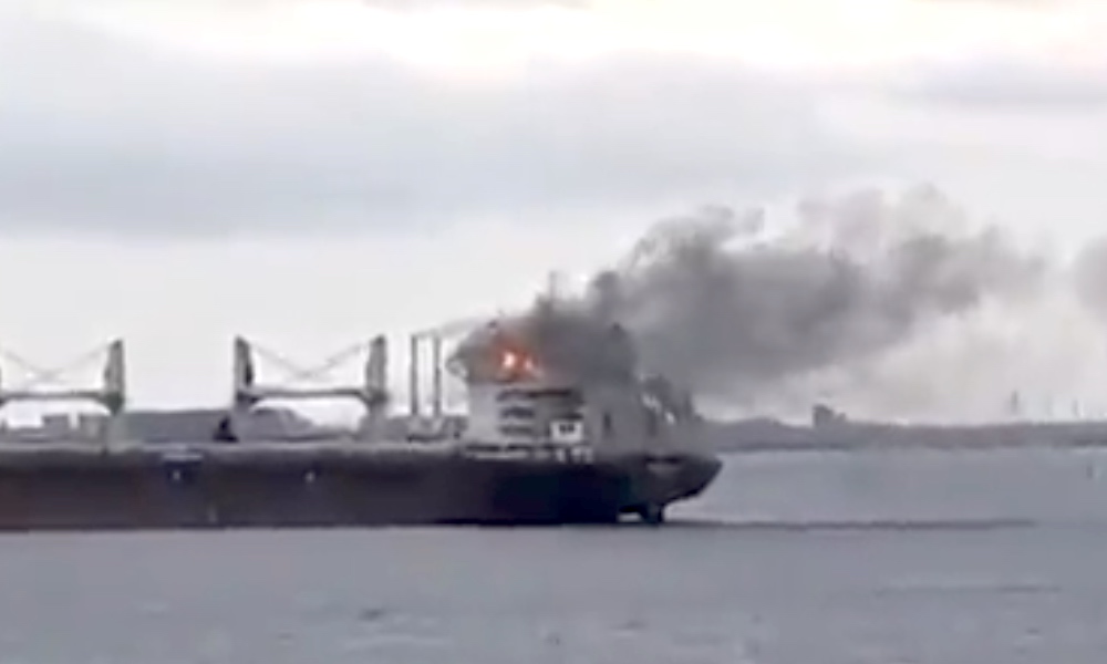 Russia issues military threat to commercial shipping  dlvr.it/SsS1DZ