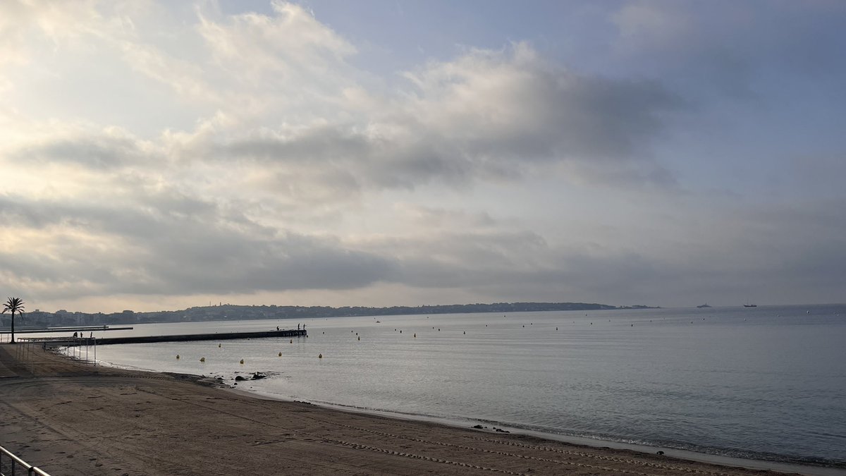 thomas_pietri's tweet photo. Ce même rendez-vous, ce même parcours, cette même vue…
Mais aujourd’hui, vous ne verrez pas ma tête d’homme mal rasé depuis 4 jours… juste la #Nature. 

Et n’oubliez pas : Soyez les #Magiciens de vos #Vies !!!

#Formateur
#Coach
#Animateur
#Conferencier
#Magicien
#JAimeMesJobs https://t.co/YjCNGBcZg3