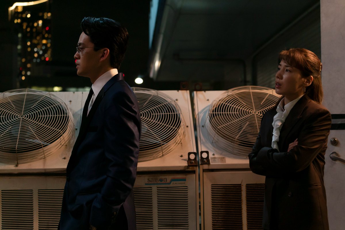 theatres_movie's tweet photo. 映画『#白鍵と黒鍵の間に』
11枚の場面写真 一挙解禁！
_____________________________♪♬

昭和63年、銀座。
“狂騒の一夜”に集うクセ者たちが集結🎹

本作魅惑の世界観を先取り✨
👇場面写真一覧はこ��ら！
https://t.co/WqvPWrbobs

🎬10/6(金)公開

#池松壮亮 #仲里依紗 #森田剛
#高橋和也 #冨永昌敬 監督