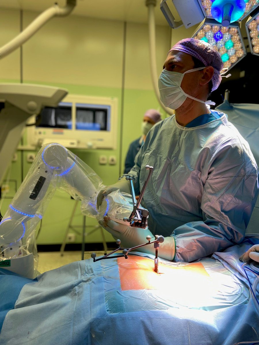 Brainlab's tweet photo. We would like to extend a big congratulations to @MarkusGBruder, MD, Prof. @SchubertGA MD, Julien Jost, MD &amp; Debora Cipriani, MD for performing the first robotic-assisted spinal instrumentation using Cirq in Switzerland at @ksagruppe! 
 
#surgery #neurosurgery #robotics https://t.co/MfxF2eNRVX