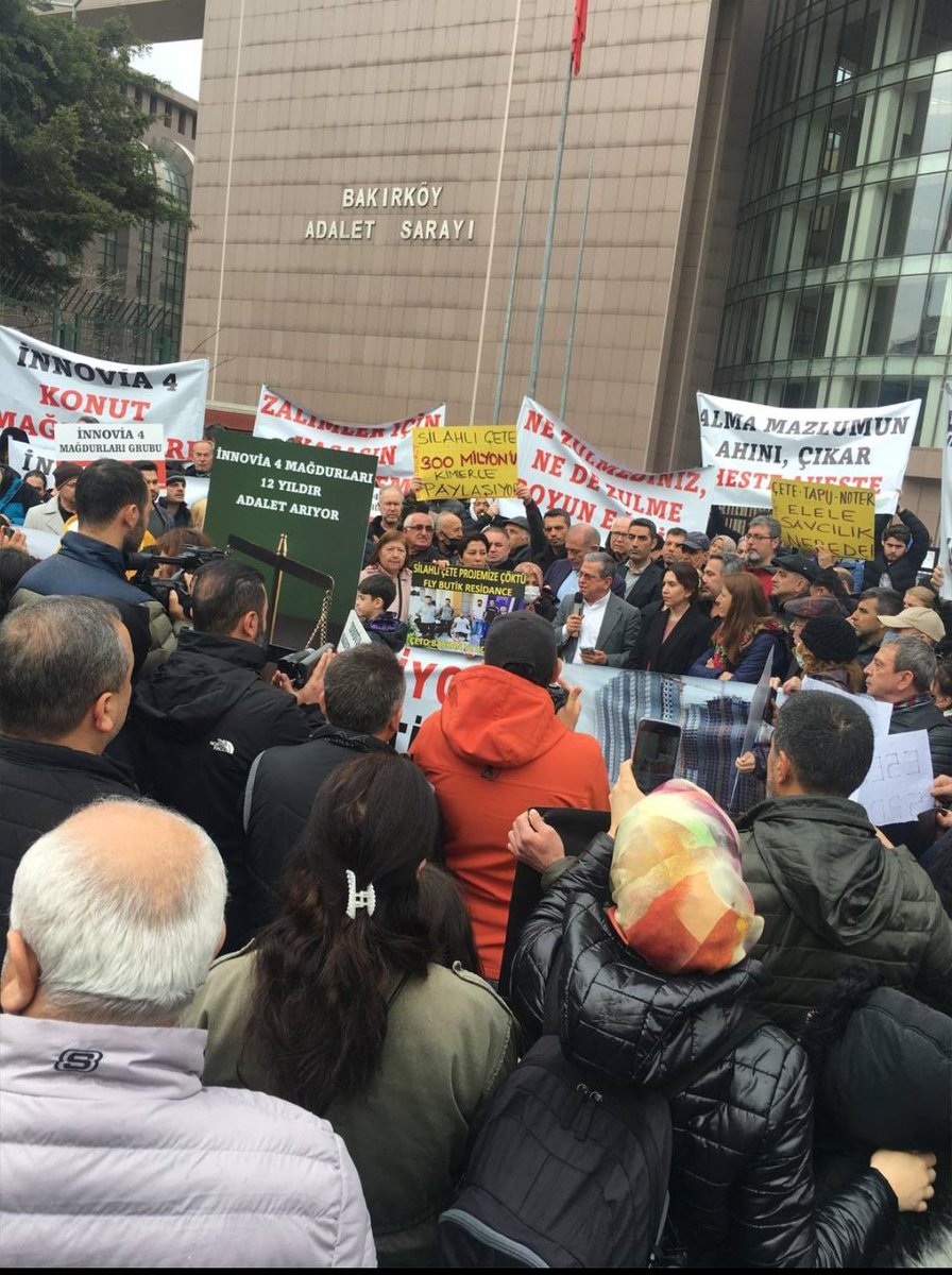 KonutTurkiye's tweet photo. @yilmaztunc Türkiye'de 300.000 kişi konut alırken mağdur edildi. 
Mahkemelerde adalet bulamıyor 
Neden bakanım ? @yilmaztunc https://t.co/ZZHhYZ1B2T