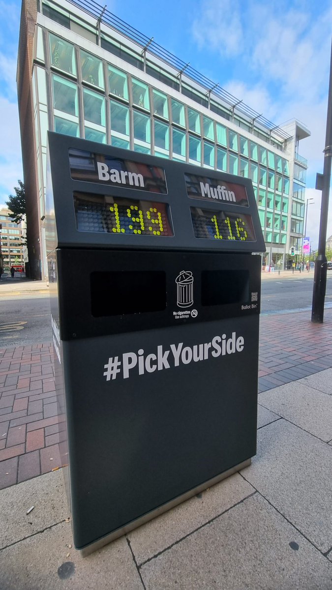 LisaTheAllen's tweet image. Loving the #BigBallotBins in #Manchester #PickYourSide Sheer brilliance from @hubbubUK again. Wait a minute, who picked ‘muffin’ in Manchester?