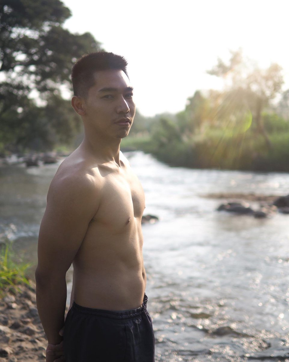 ร่างกายต้องการเตียง พื้นที่ข้างเคียงต้องการเธอ 😗