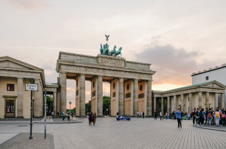 WMA_Consulting's tweet photo. Berlin is the #SmartestCity in Europe based on its transport, energy strategies, city management and technology, according to a new report https://t.co/0J2cTK2Dot #facilitiesmanagement #facman #workplacestrategy https://t.co/WbcTFnF2pH