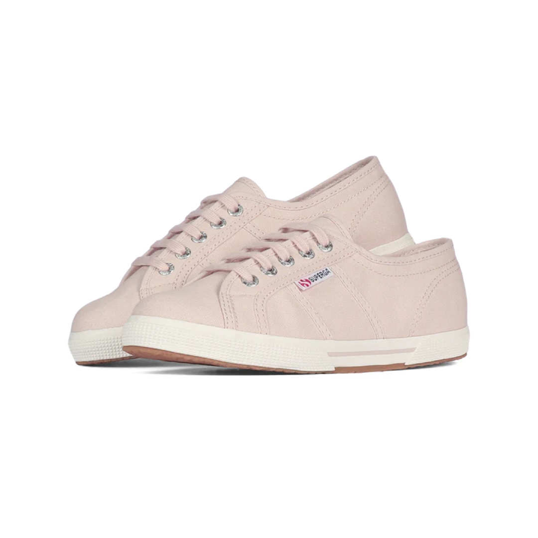 supergasg's tweet photo. Powdery pink and a lighter sole. 
Superga 2950 in Pink Almond https://t.co/t9PalAVNKL