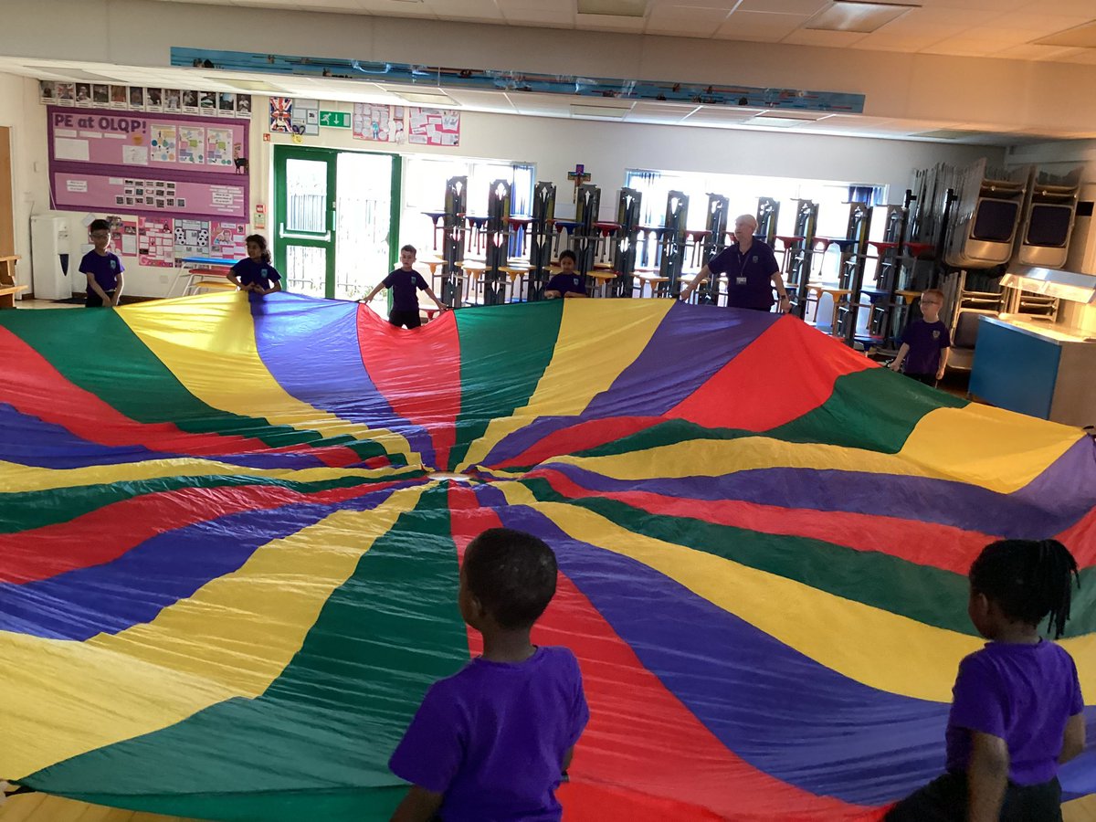 ourladyqop's tweet photo. Reception children had lots of fun with the parachute during PE. #olqpreception #olqpcstparticipation https://t.co/nhYKjmMnO0