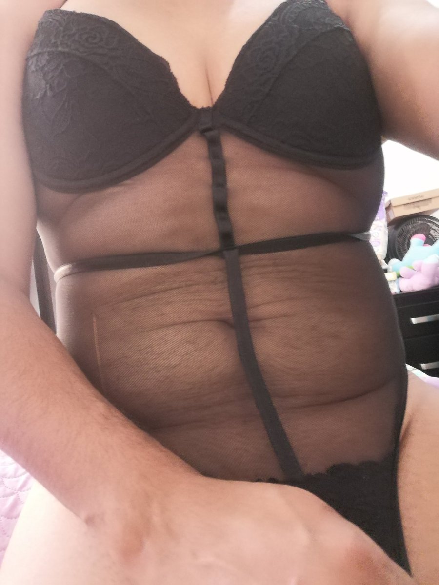 Uwu_urishaw's tweet photo. Buenas y ricas noches chic@s #girltrans #transsexy #boobstrans #hotgirltrans https://t.co/zhEiQceEkj