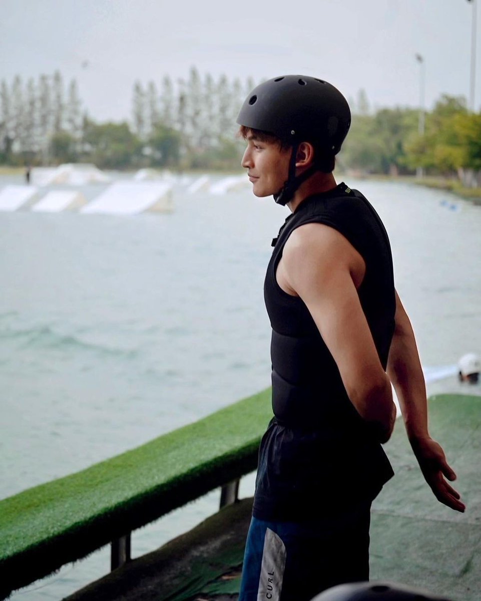 OhmyloveLat's tweet image. Actualización IG 💗 

ohm_thitiwat: 🏄🏻‍♂️💦 #Ohmthitiwat #TRjourney #wakeboarding

#โอห์มไง