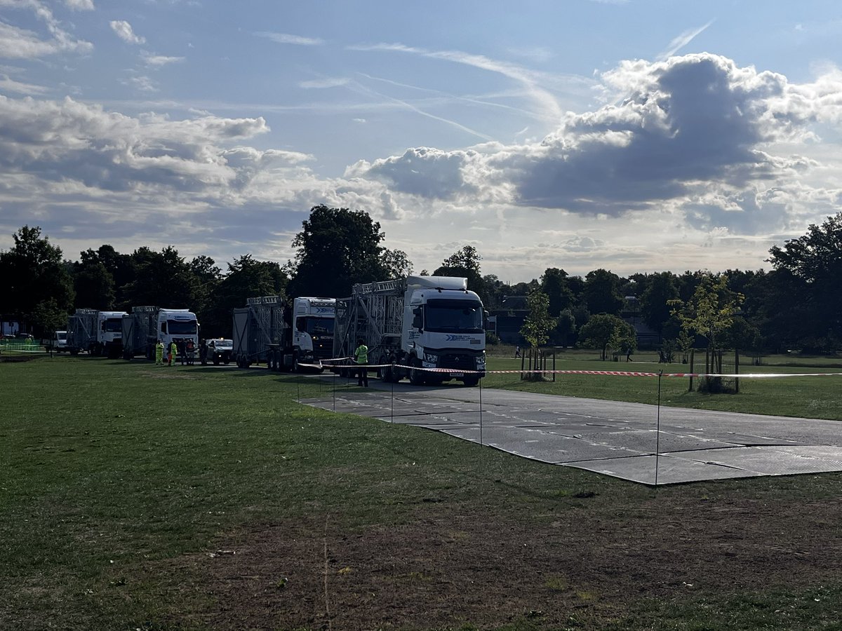 MagaliProvensal's tweet photo. @EventBrockwell do you know what this is? The park hasn’t even recovered yet and it looks like more barriers are going up for…something https://t.co/JMrq9A9O0S